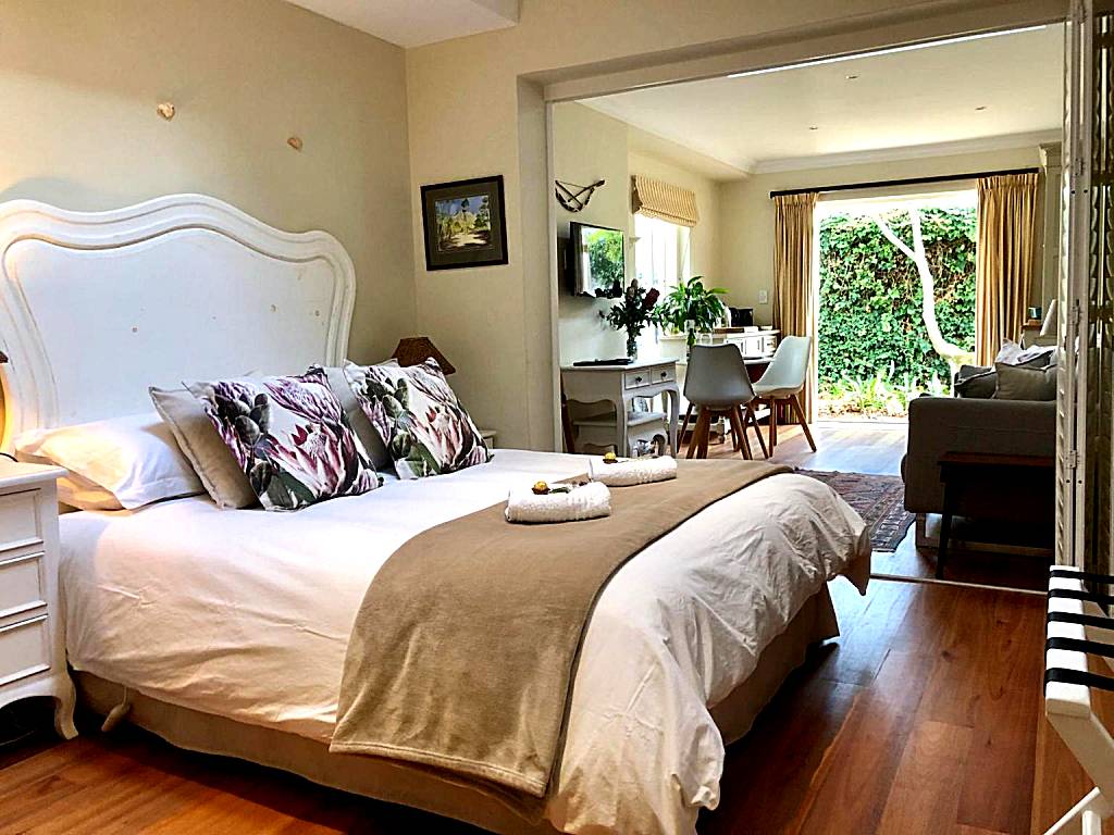 Guest suite in leafy Constantia